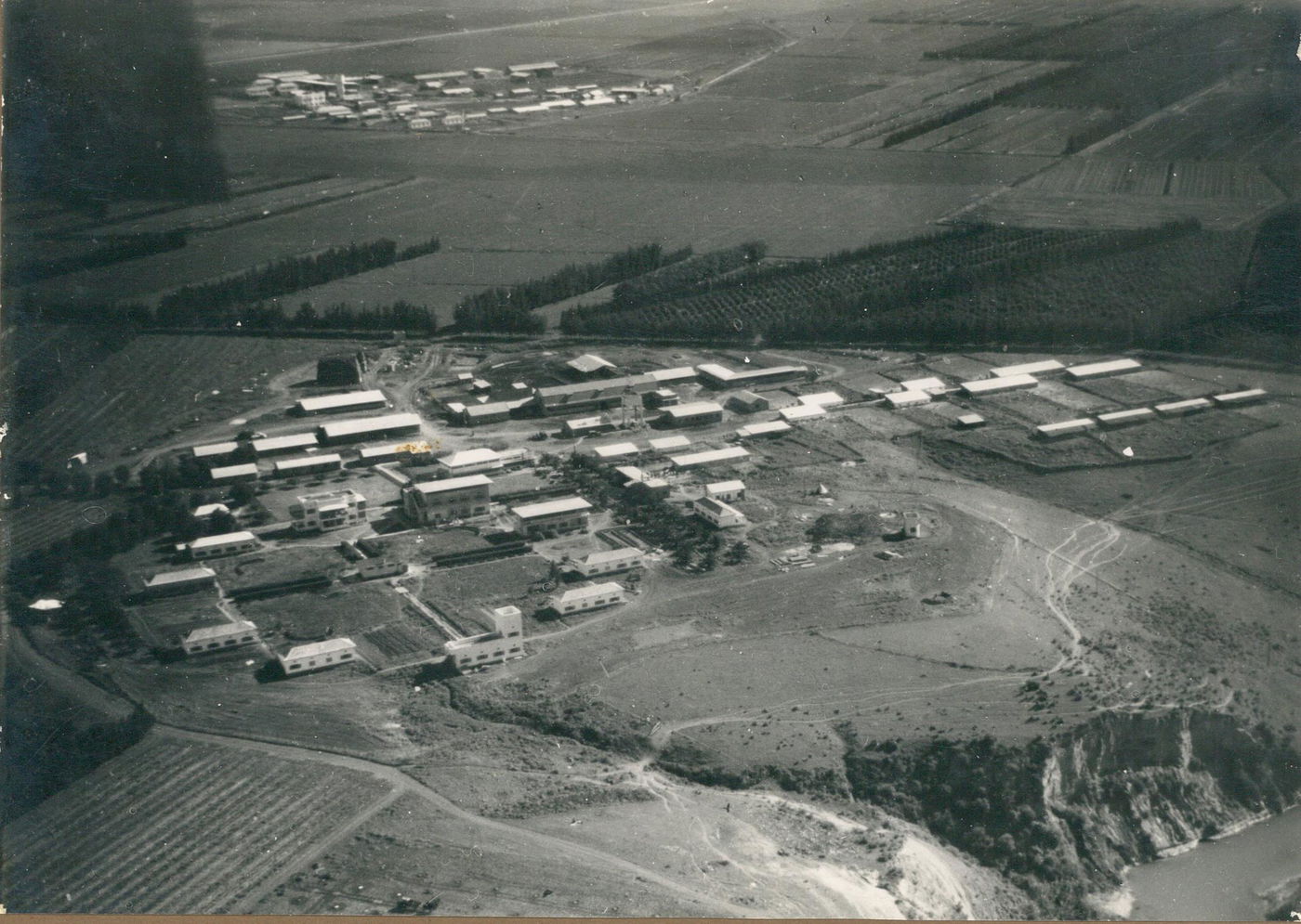 בית זרע ואפיקים