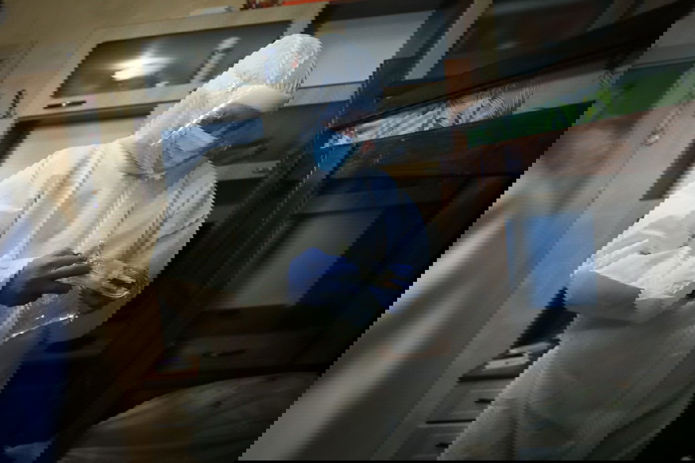 הצצה נדירה: כך מטפלים בחולי הקורונה בפאתי אומן