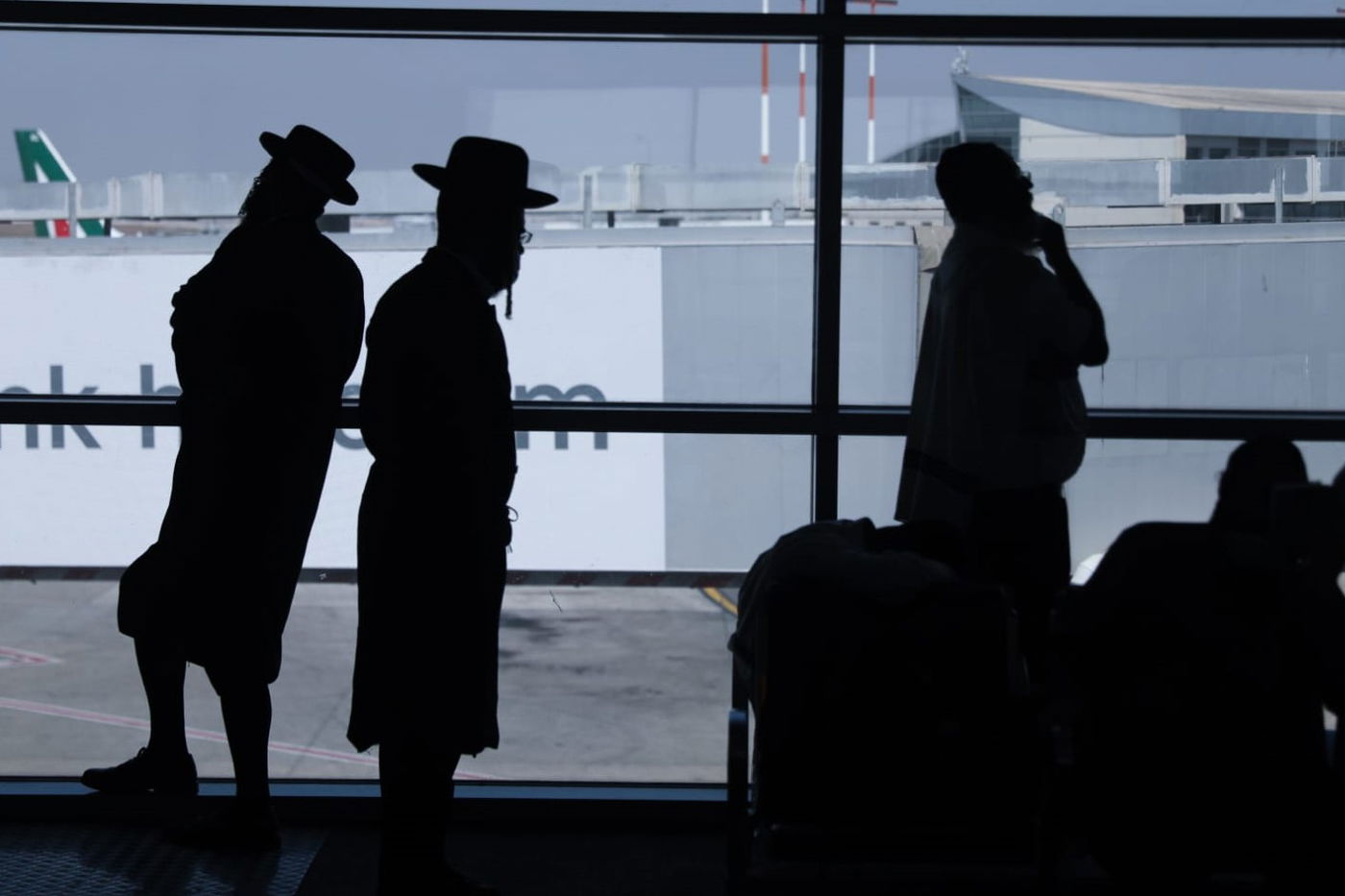 טסים לאומן. אילוסטרציה