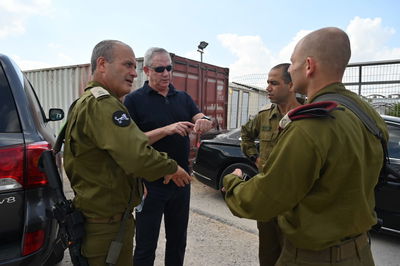 גנץ במפגש עם מפקדים