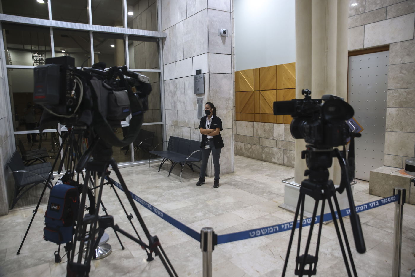 מעצר המחבלים שנמלטו - הוארך; כך הם הובאו לביהמ"ש