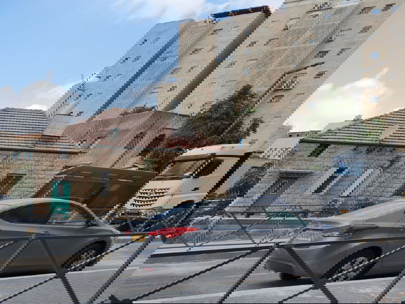 קהילת הגר"ש אלתר רכשה מגרש בכניסה לירושלים