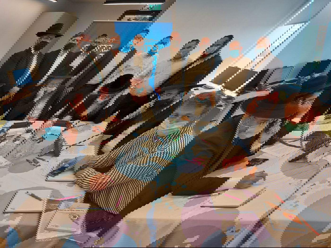 מכבי קיימה את הקו הפתוח לענייני רפואה והלכה ליו"כ