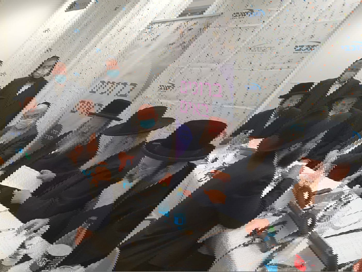 מכבי קיימה את הקו הפתוח לענייני רפואה והלכה ליו"כ