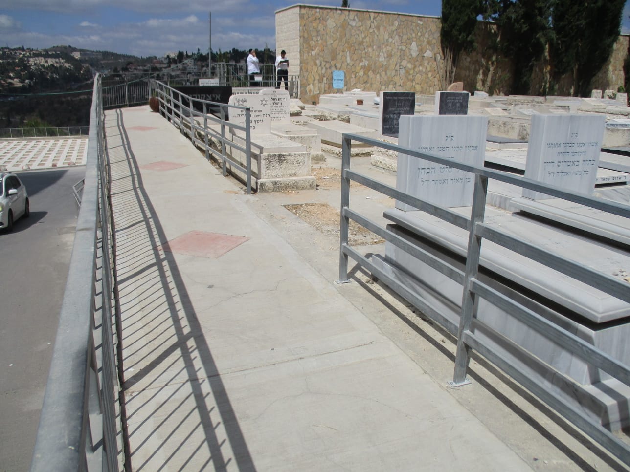 גשר מיוחד לכהנים בקברו של זקן רבני תוניס