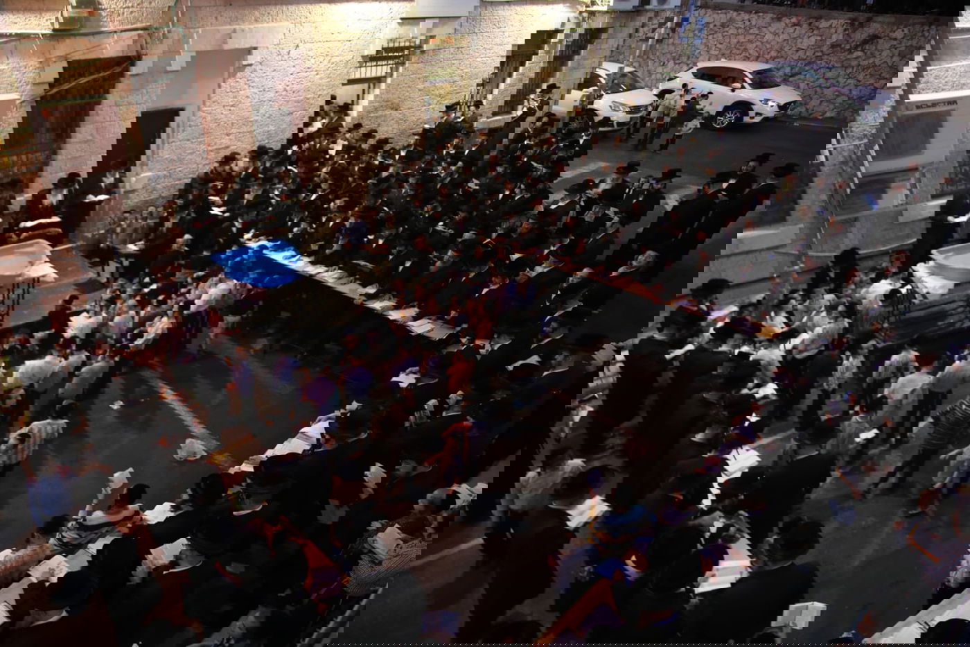 ערב כיפור: ה'תשליך' של הרבי מנדבורנה י-ם