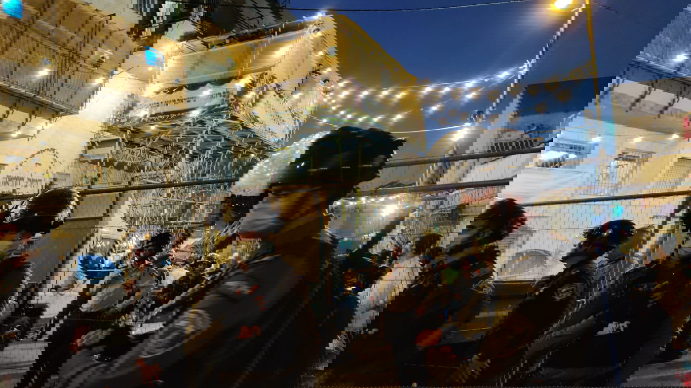 הקרב על הסוכה; השוטרים עזבו והרוחות נרגעו