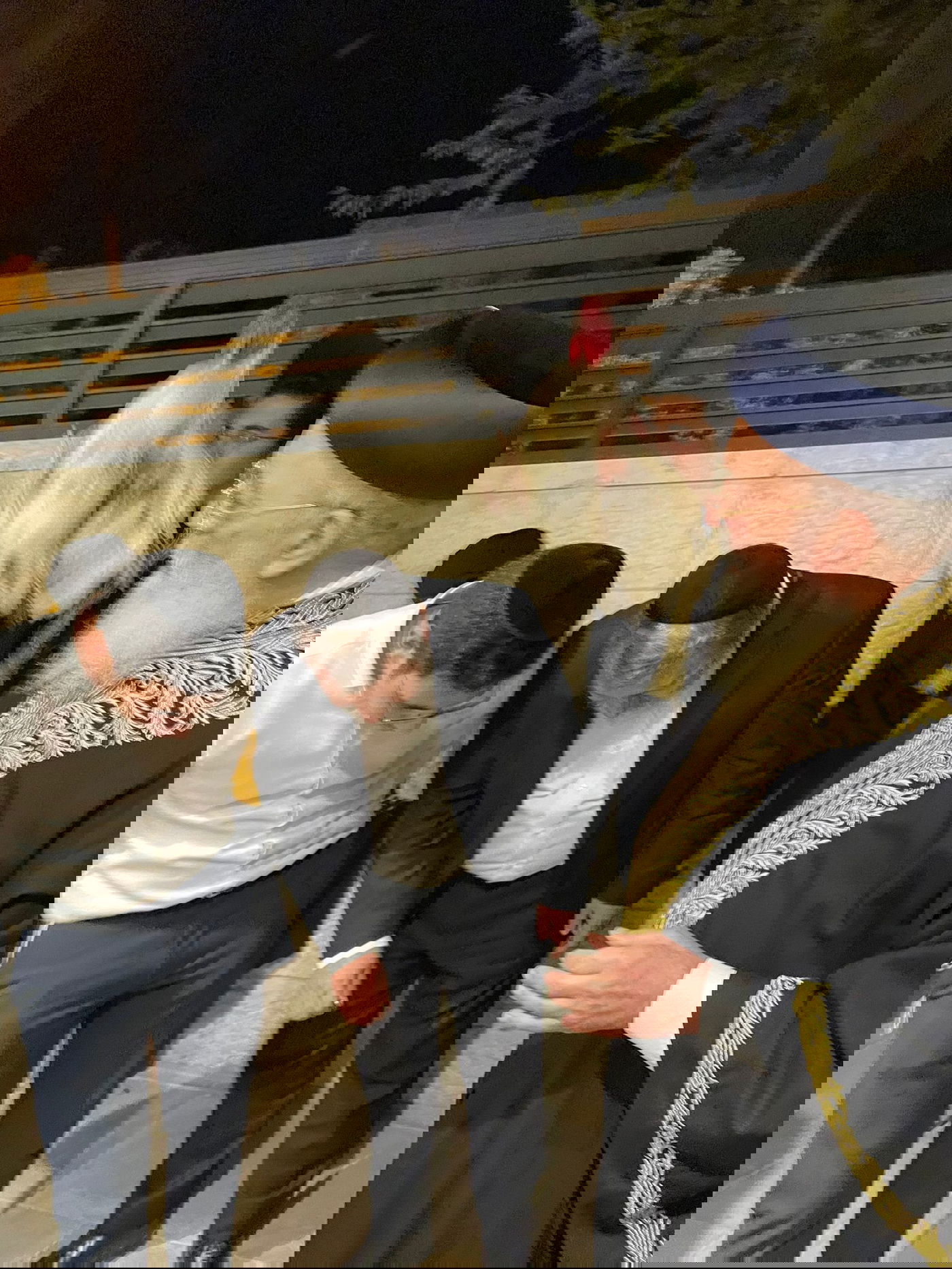 הראשל"צ הגר"ש עמאר במנהג הכפרות וכיסוי הדם. צפו