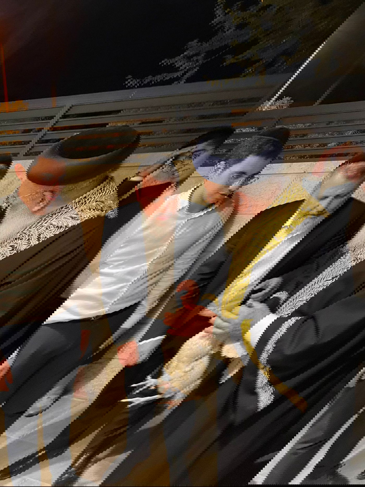 הראשל"צ הגר"ש עמאר במנהג הכפרות וכיסוי הדם. צפו