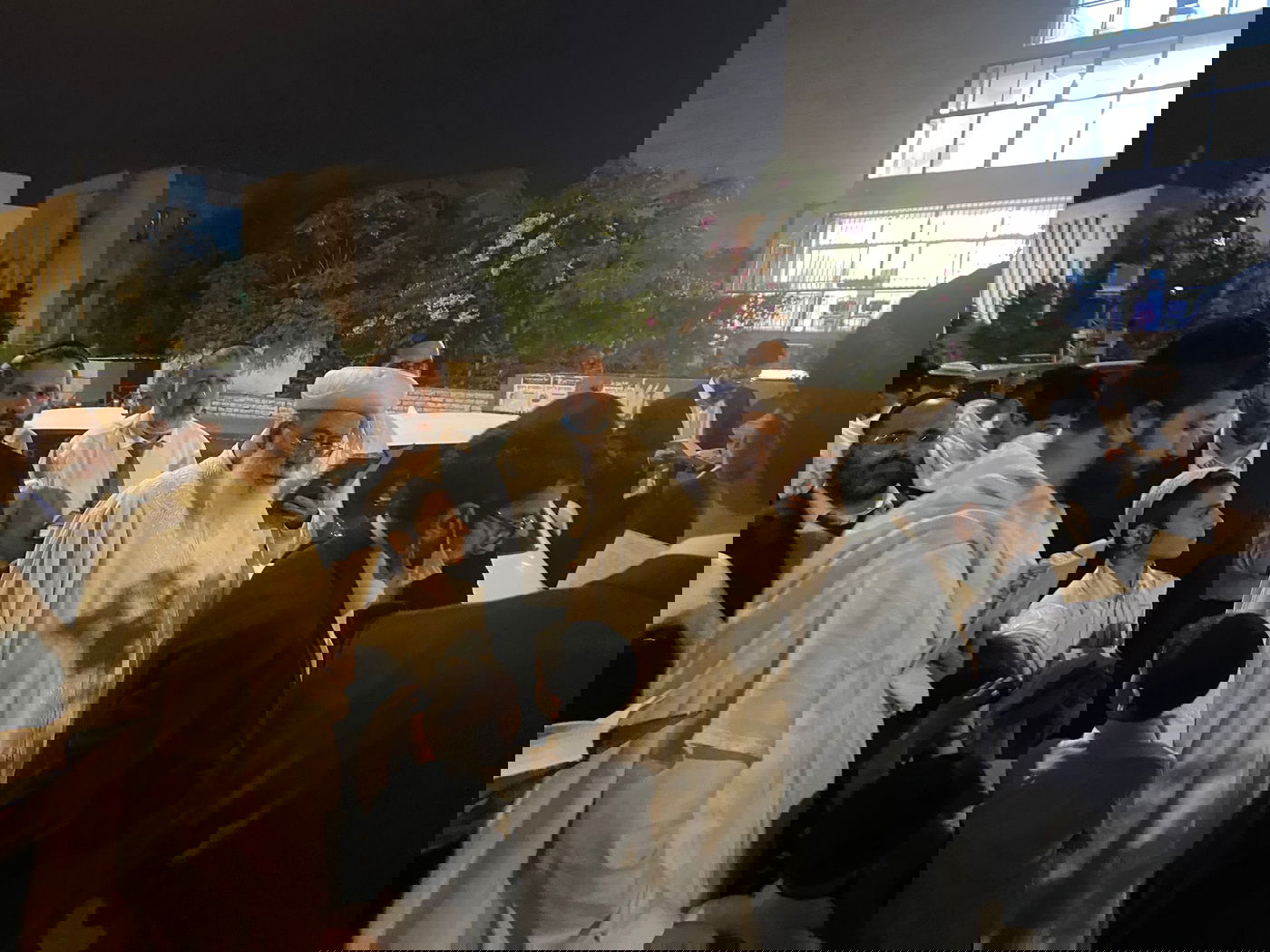 צפו: הראשל״צ הגר״ש עמאר בברכת הלבנה