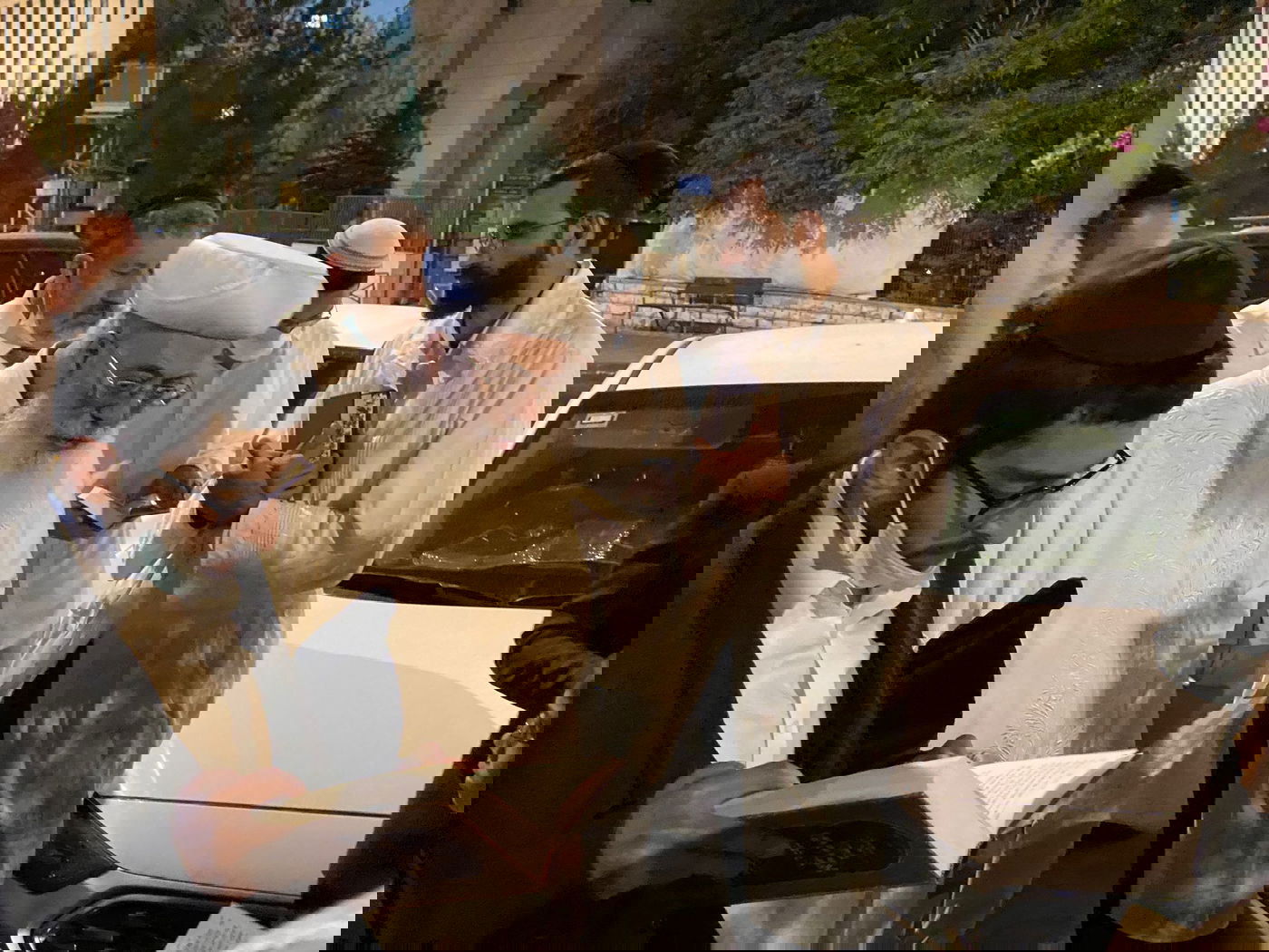 צפו: הראשל״צ הגר״ש עמאר בברכת הלבנה