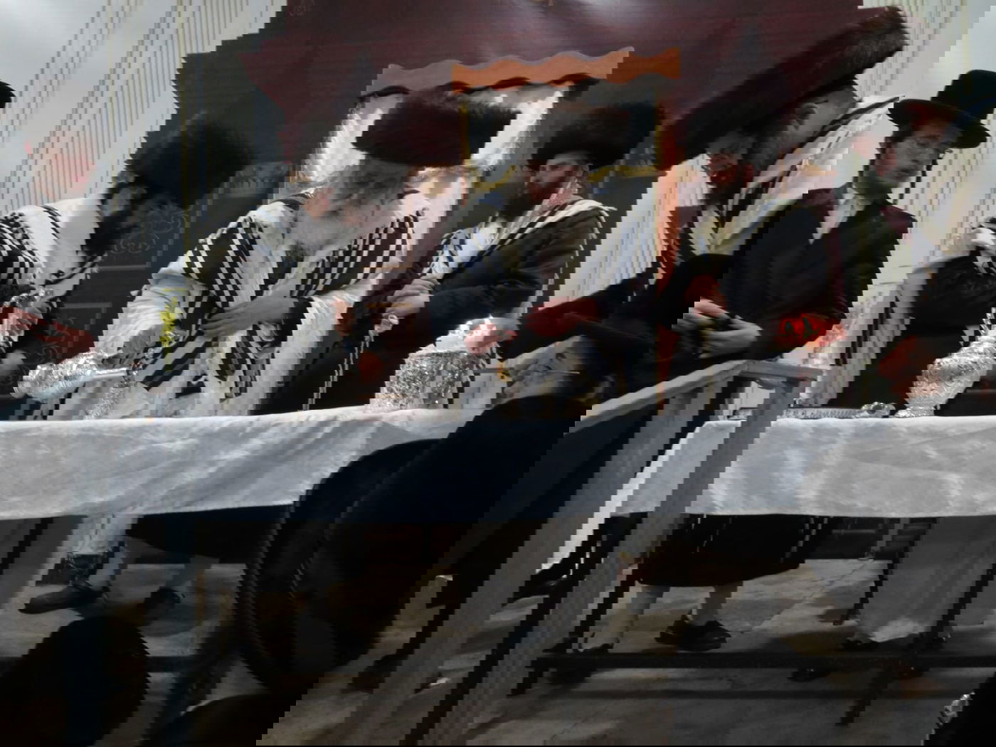 דברי חיזוק לפני כל נדרי: יום כיפור במכנובקא בעלזא