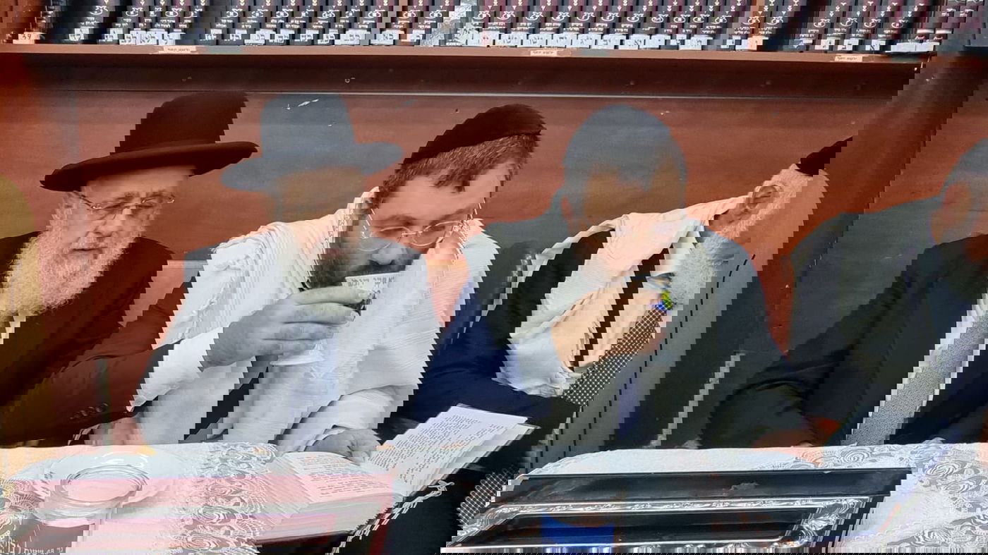 צפו: הראשל״צ הגר״י יוסף בצאת יום כיפור