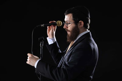 ישראליק בש במחרוזת ניגוני חב"ד: ליובאוויטש טאנץ