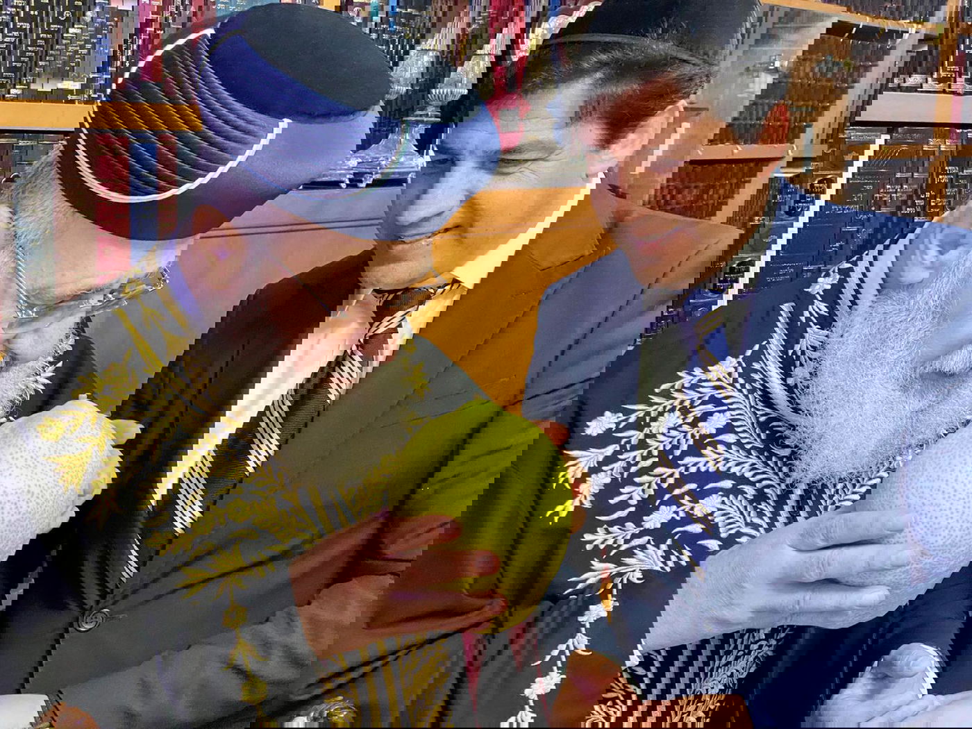 תיעוד: האתרוג של רב הסלבס לראשון לציון