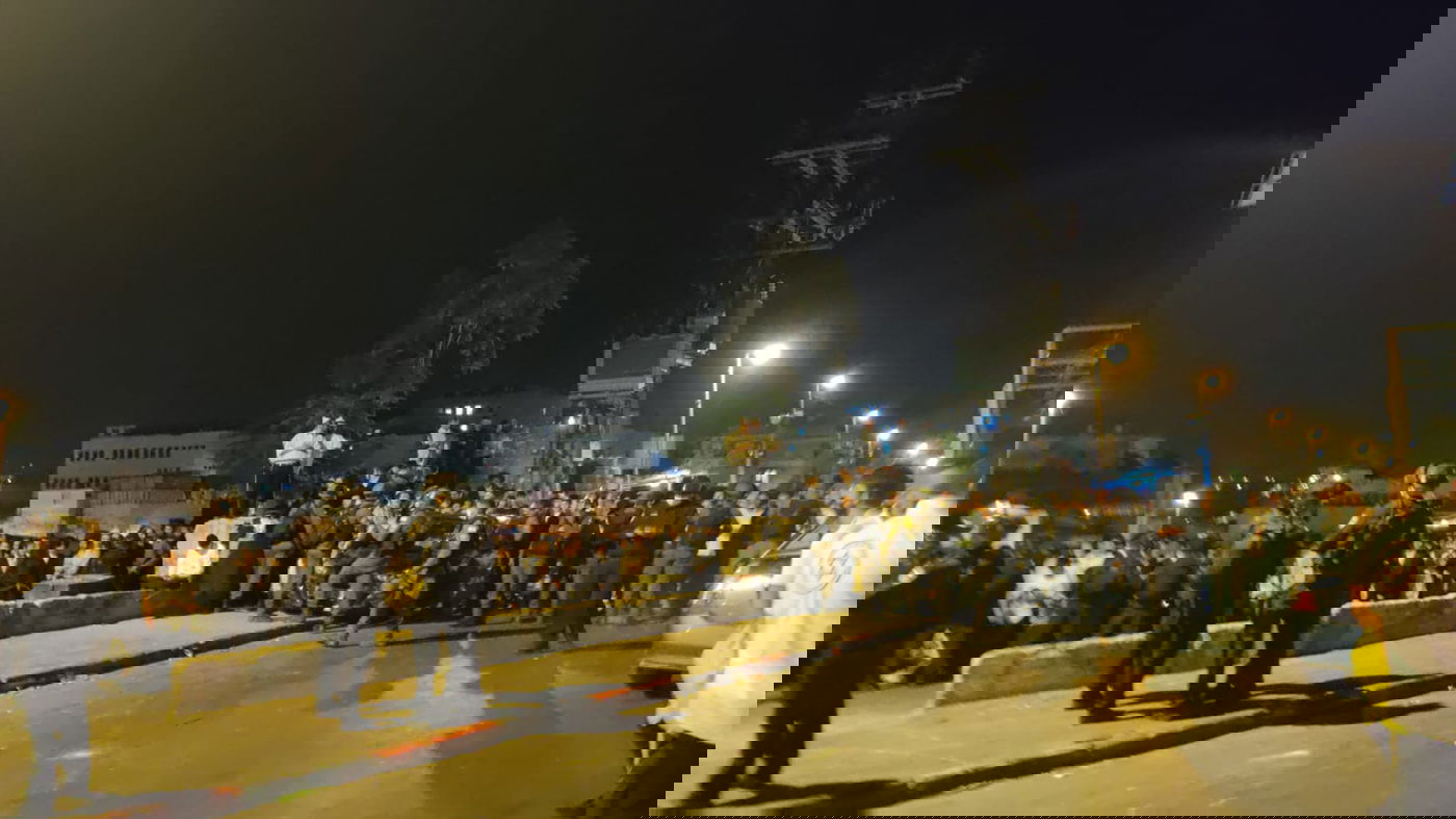 עם 200 שוטרים ועימותים; כך פורקה הסוכה הירושלמית