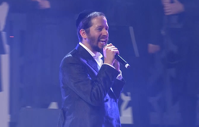 צפו בשלומי גרטנר מקפיץ לכם את החג במחרוזת רוק