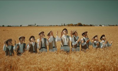 ילד הפלא בנצי קלצקין ומקהלת חסידימלעך: ברכת המזון