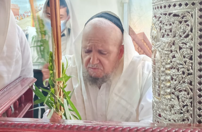 תיעוד: חג הסוכות במעונו של הגר"מ מאזוז