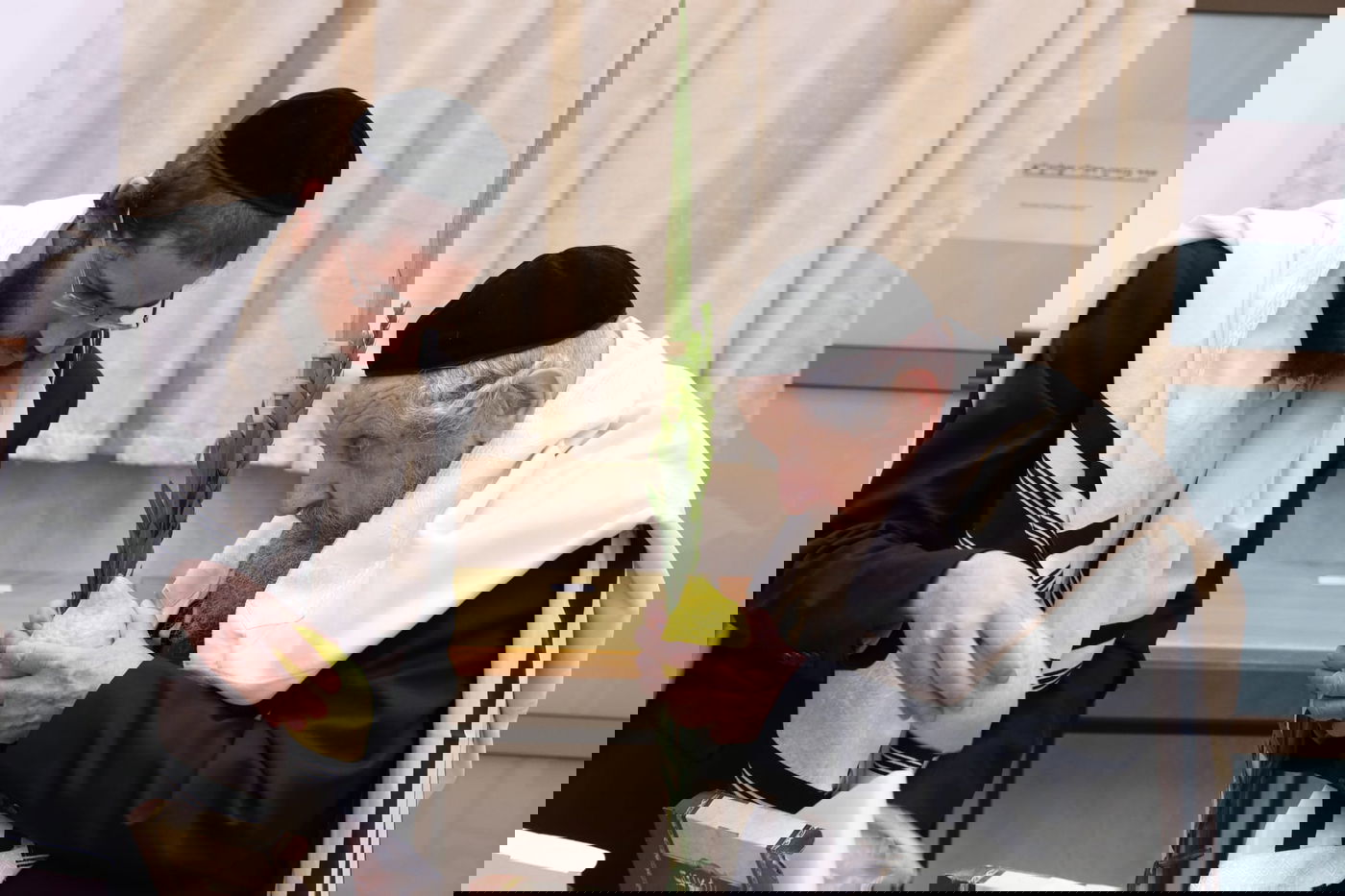 תיעוד: ראשי ישיבת סלבודקא בתפילת החג