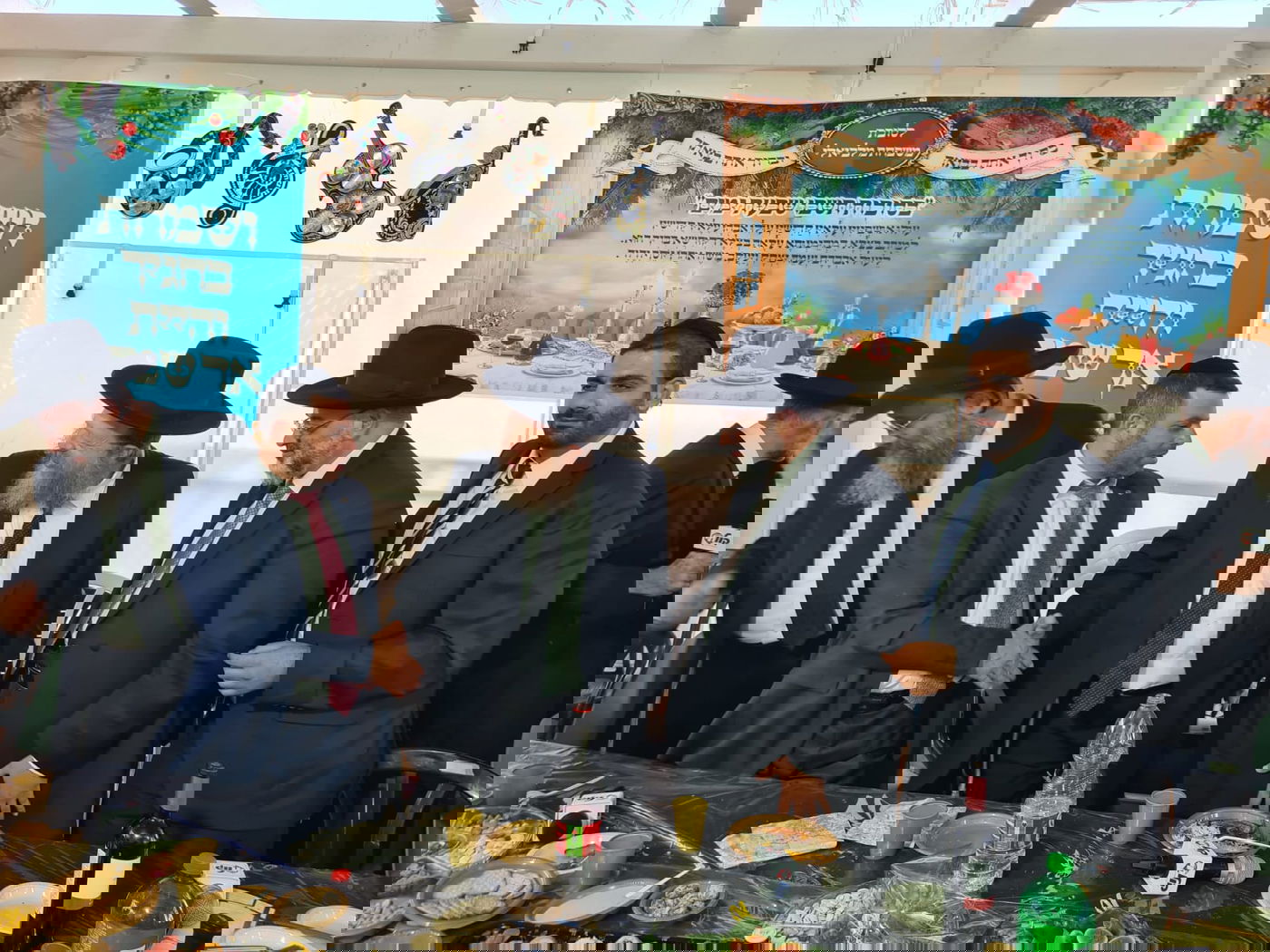 תיעוד: שמחת חג בסוכת ח"כ מיכאל מלכיאלי