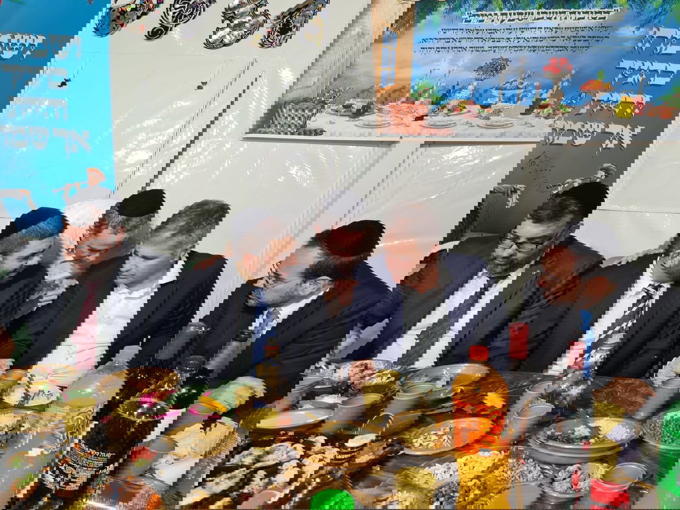 תיעוד: שמחת חג בסוכת ח"כ מיכאל מלכיאלי