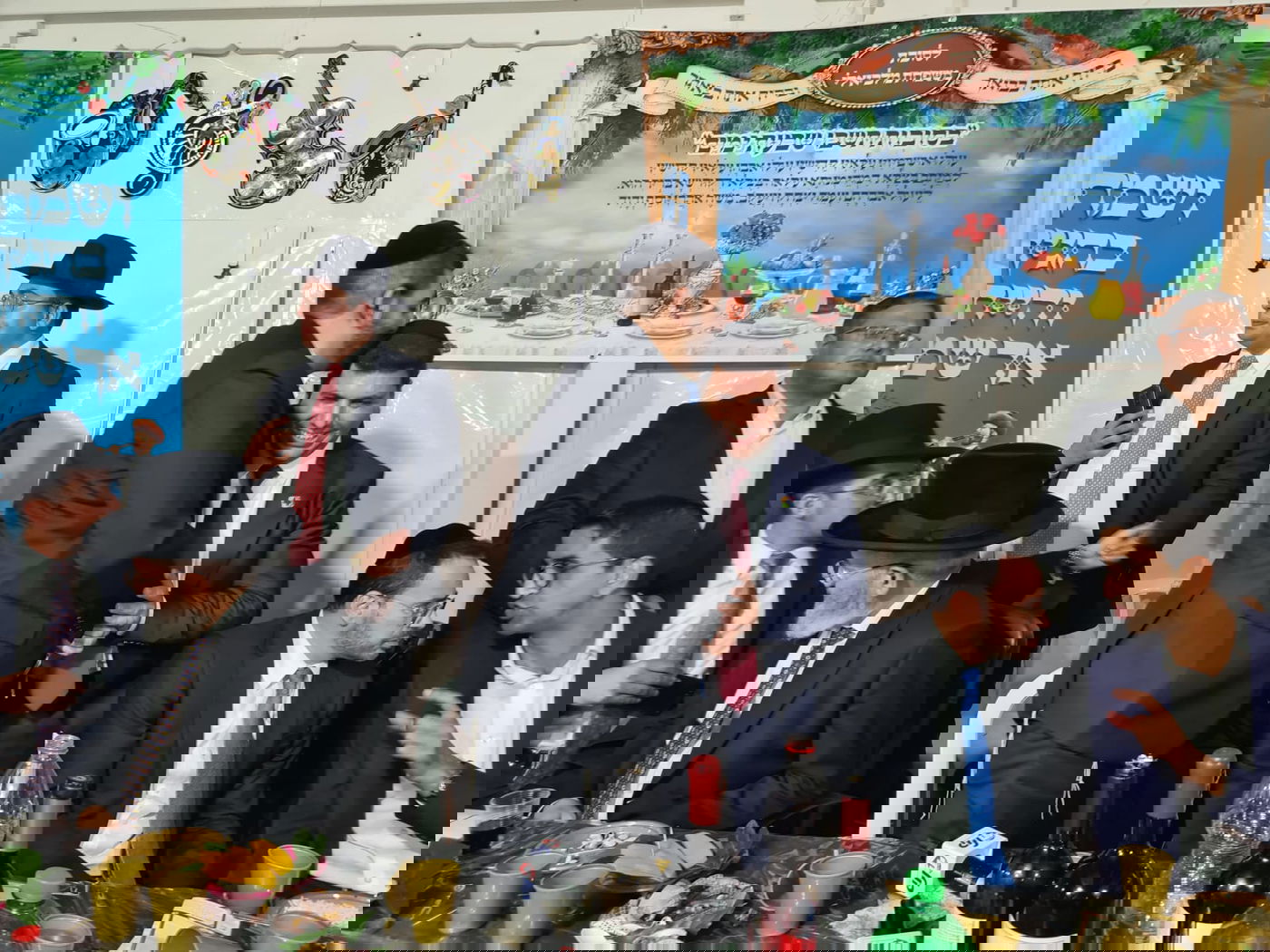 תיעוד: שמחת חג בסוכת ח"כ מיכאל מלכיאלי