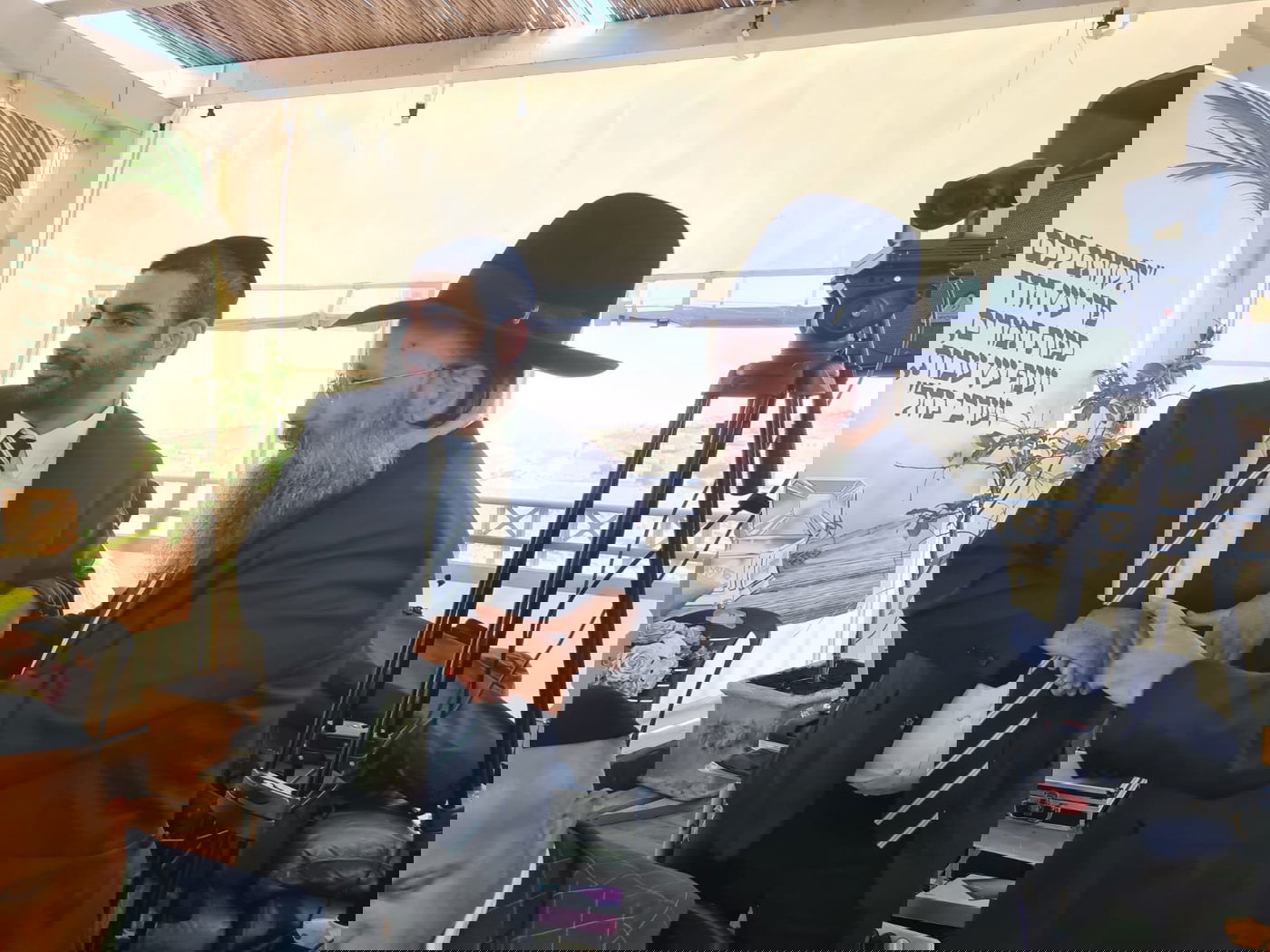 תיעוד: שמחת חג בסוכת ח"כ מיכאל מלכיאלי