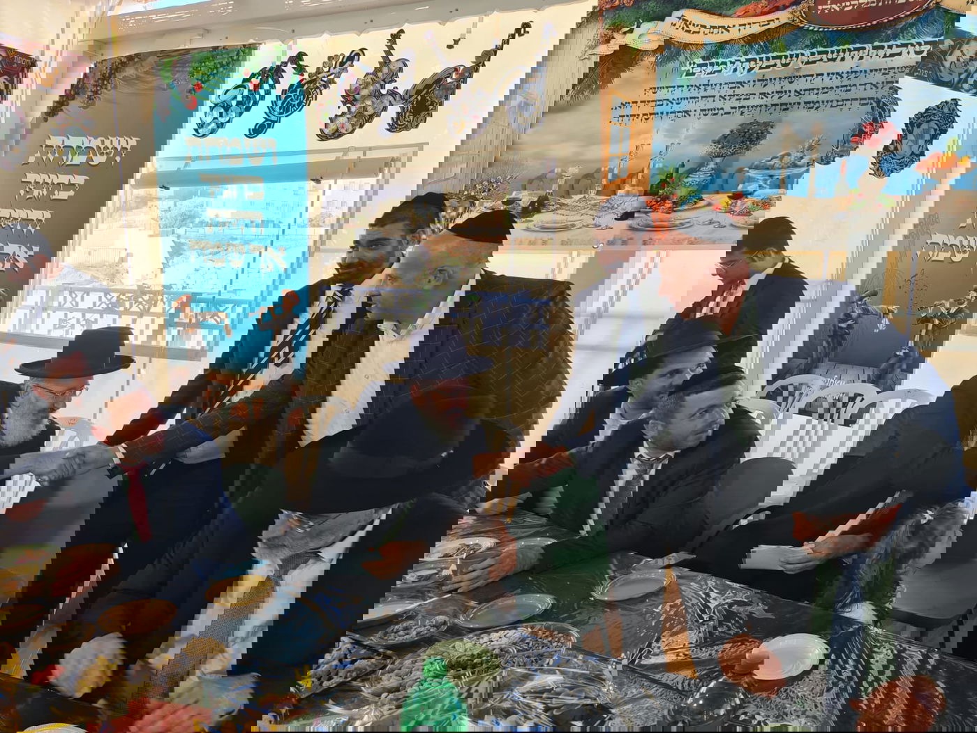 תיעוד: שמחת חג בסוכת ח"כ מיכאל מלכיאלי