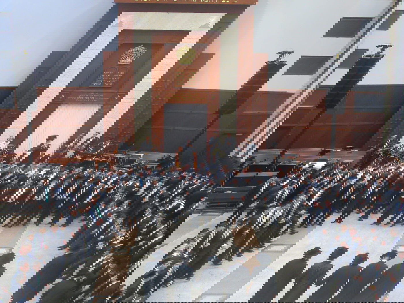 תיעוד: שמחת בית השואבה ב'מיר ברכפלד'