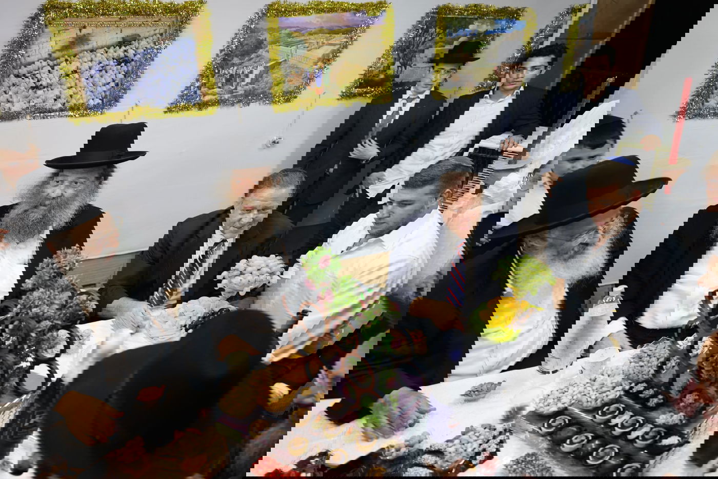 ישיבת רש"י: הכנסת ס"ת ושמחת בית השואבה