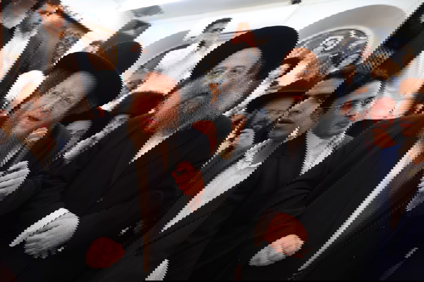 ישיבת רש"י: הכנסת ס"ת ושמחת בית השואבה