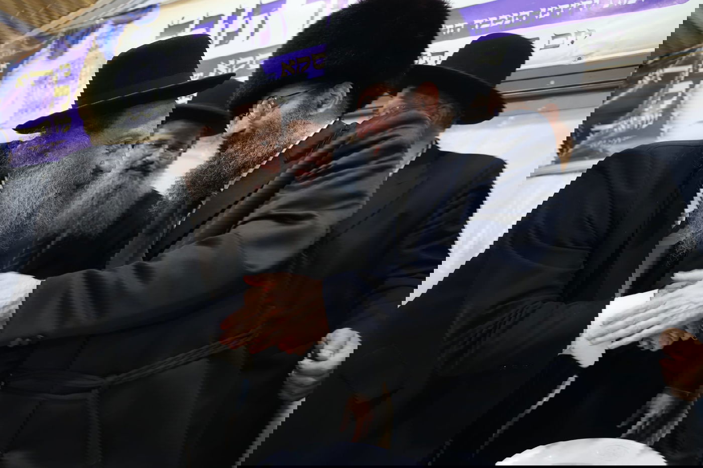 ישיבת רש"י: הכנסת ס"ת ושמחת בית השואבה