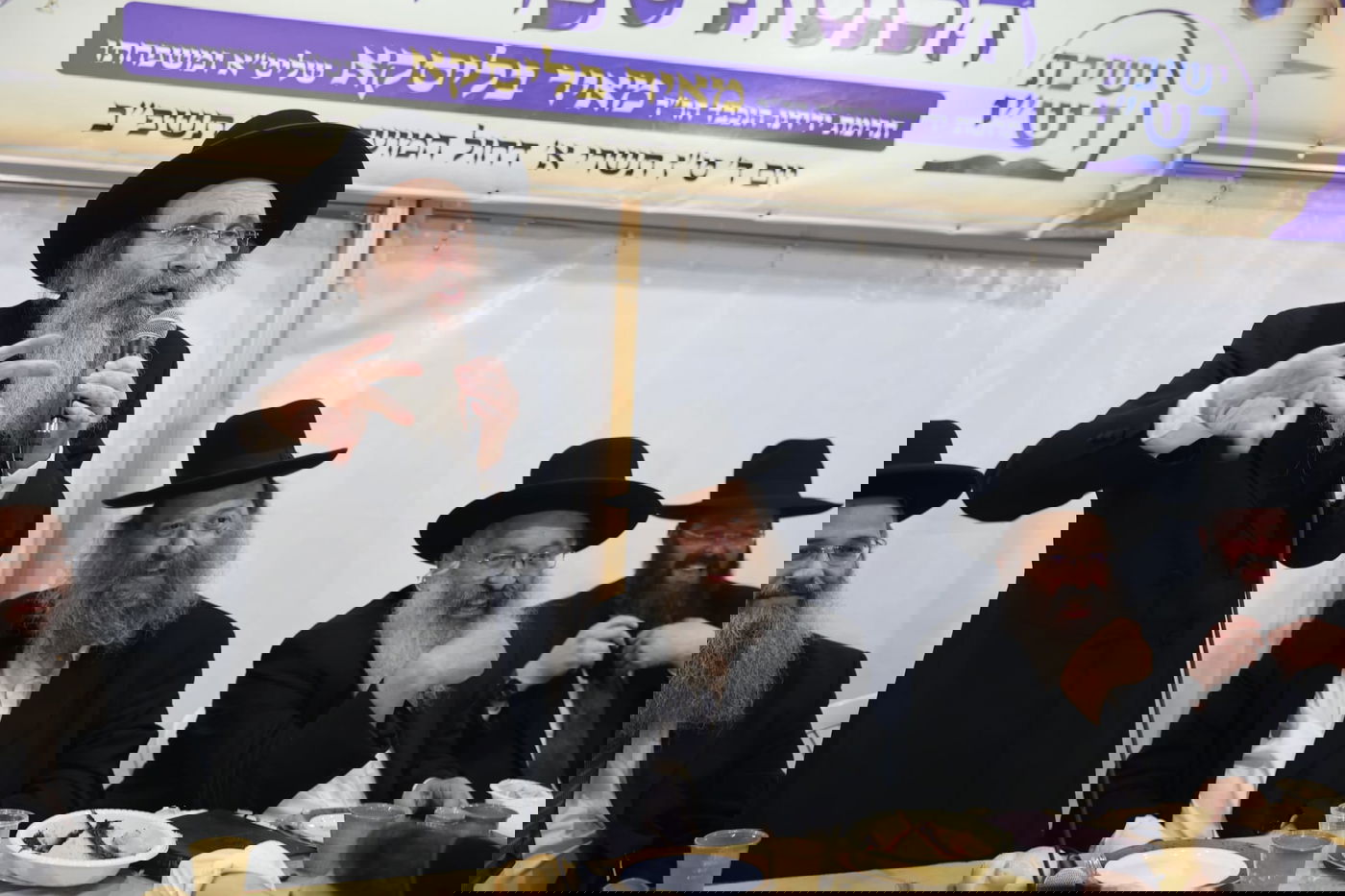 ישיבת רש"י: הכנסת ס"ת ושמחת בית השואבה