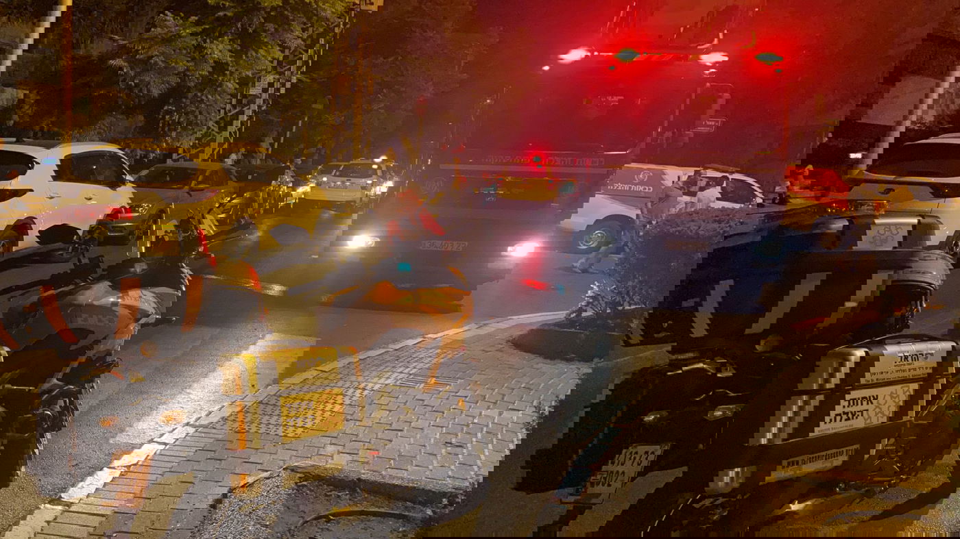 בשריפה בפתח תקווה: ילד נפגע באורח אנוש