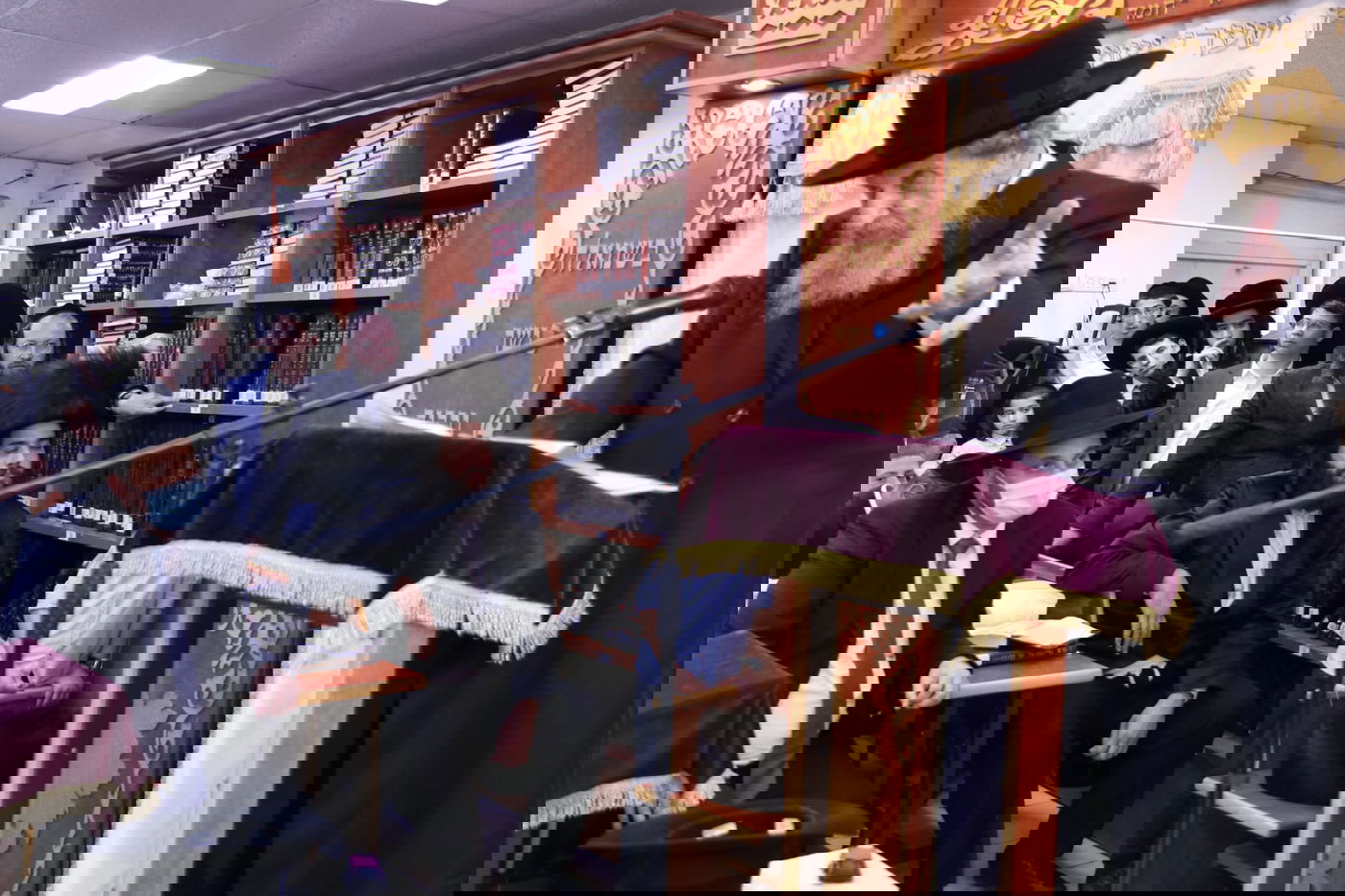 כשהגר"ד לנדו רקד עם המקל • צפו בתיעוד