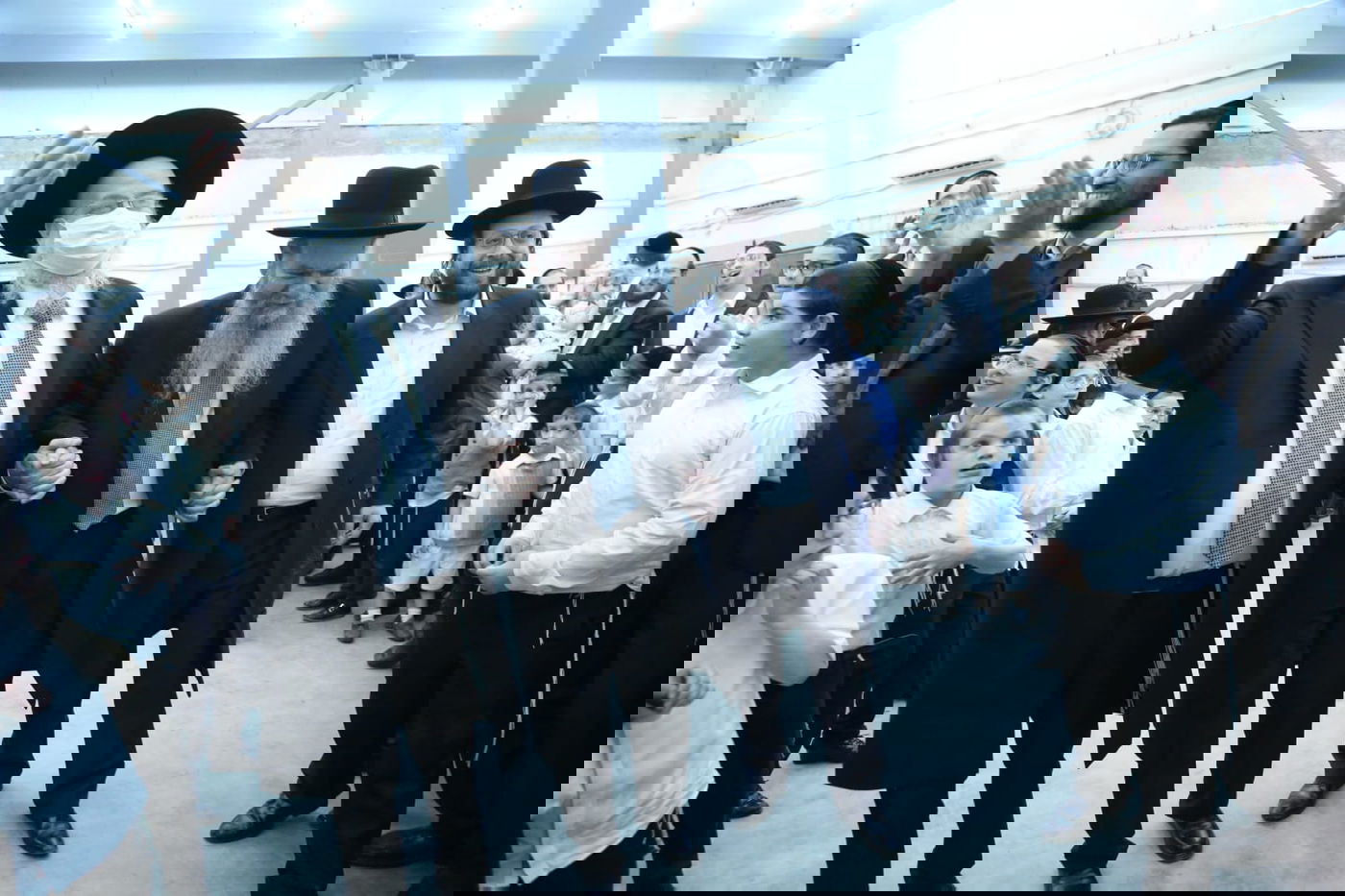 בראשות הגרמ"ש: קהילת 'נחלת יעקב' בשמחת חג