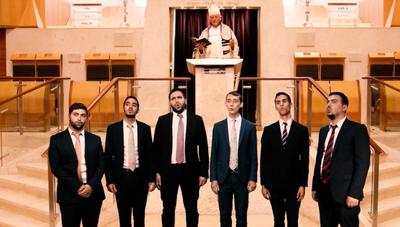 החזן הראשי של סידני ו'קולות מן השמים': אבינו מלכנו