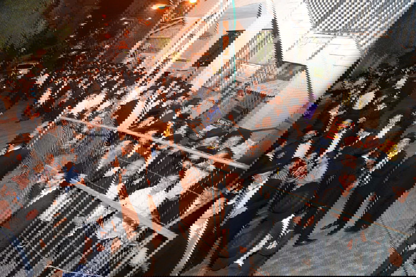 אלפים הקבילו את פני מרן שר התורה; תיעוד