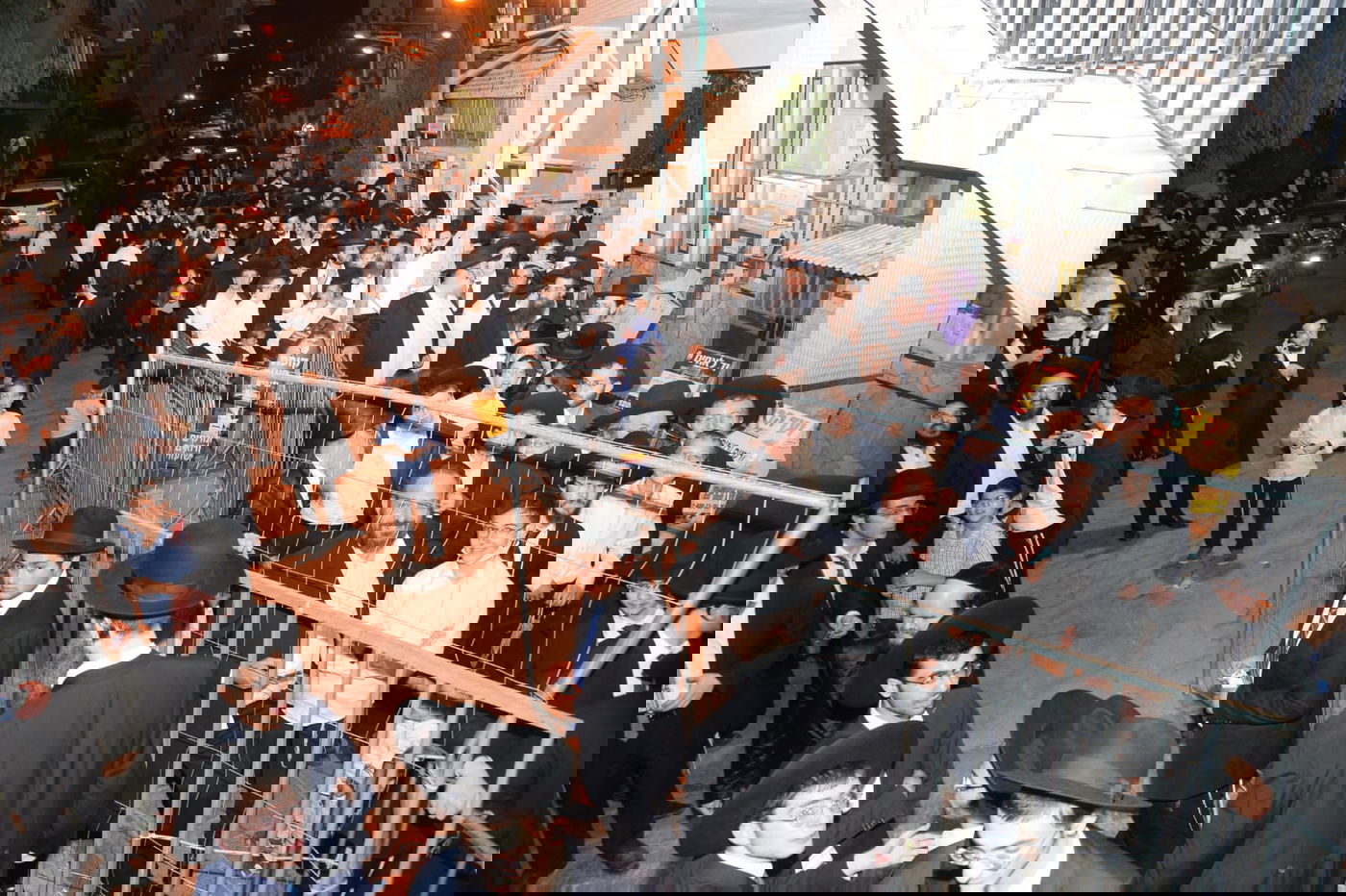 אלפים הקבילו את פני מרן שר התורה; תיעוד