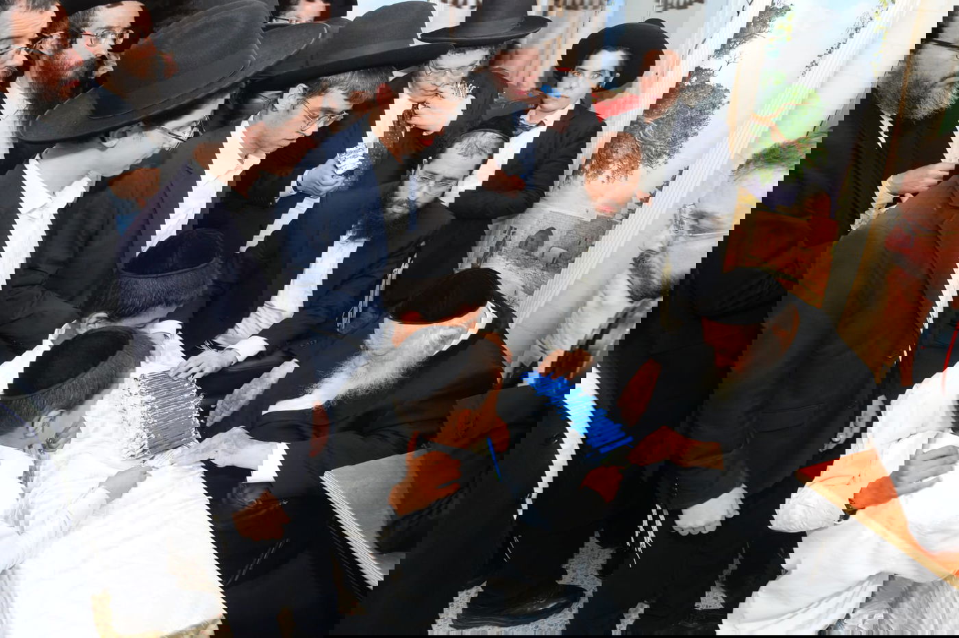 אלפים הקבילו את פני מרן שר התורה; תיעוד