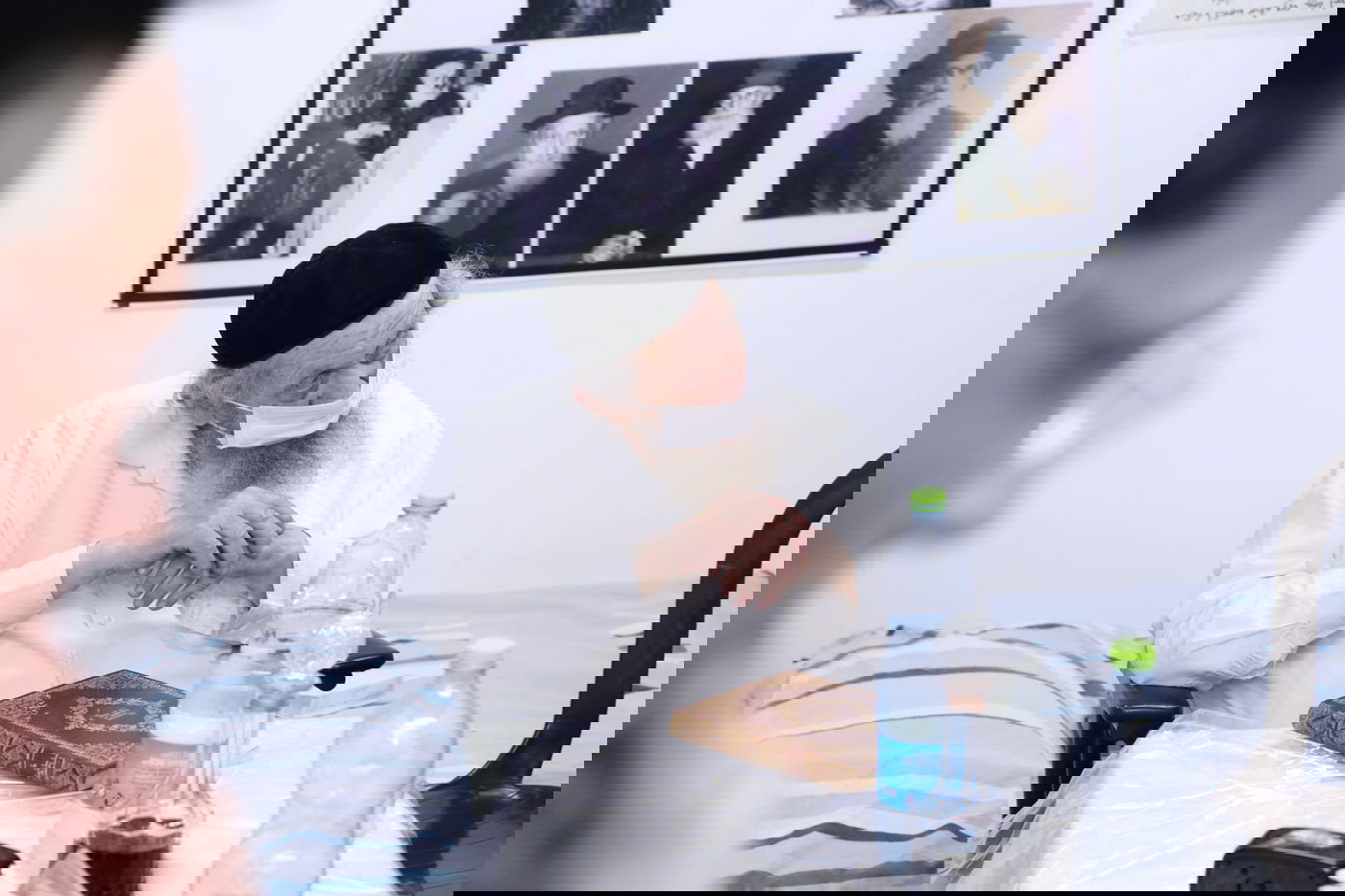 אלפים בשמחת בית השואבה ב'סלבודקא'