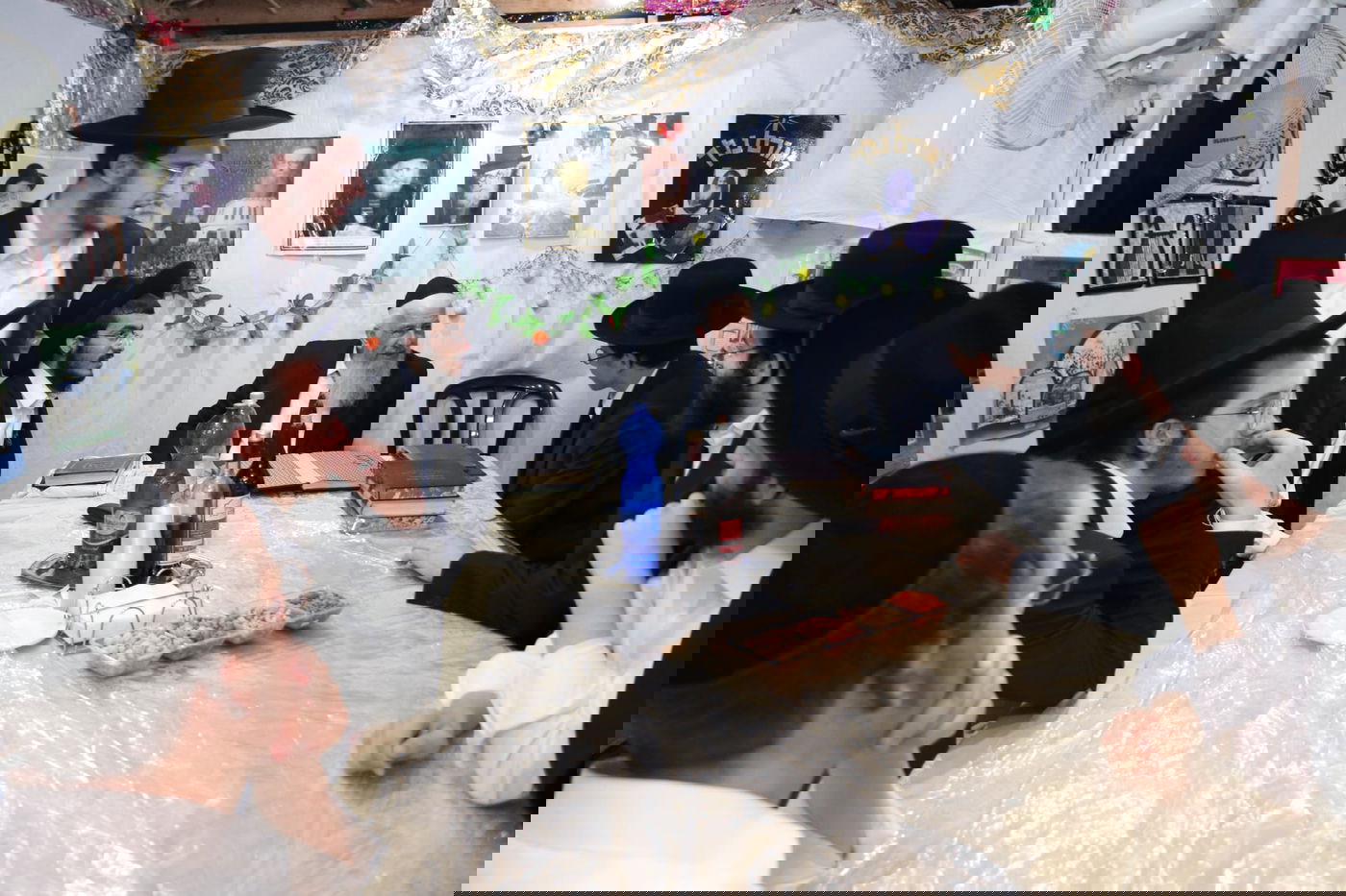 אלפים בשמחת בית השואבה ב'סלבודקא'