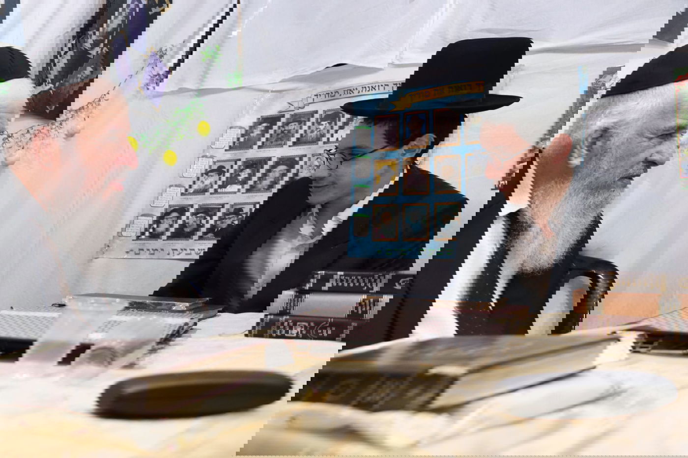 אלפים בשמחת בית השואבה ב'סלבודקא'