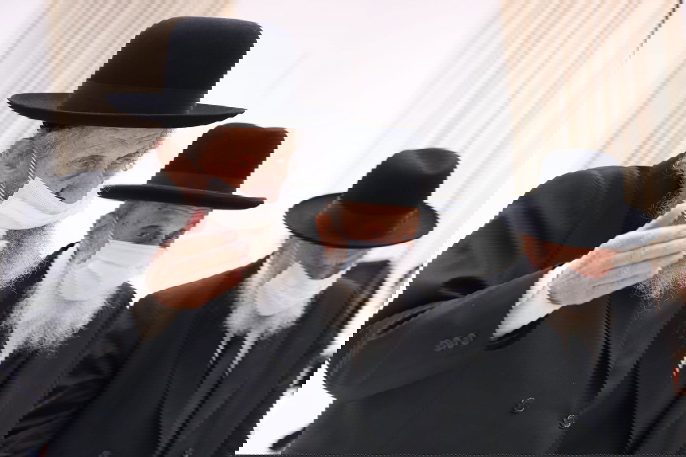 אלפים בשמחת בית השואבה ב'סלבודקא'