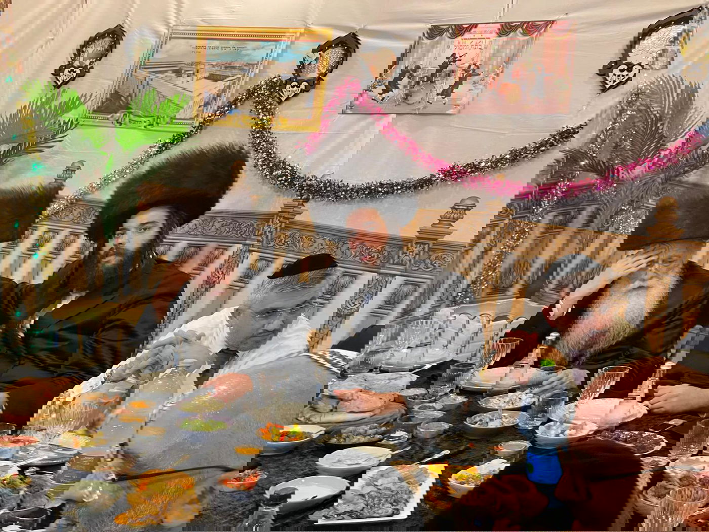 מסיבת יום הולדת 41 בהפתעה לראש העיר