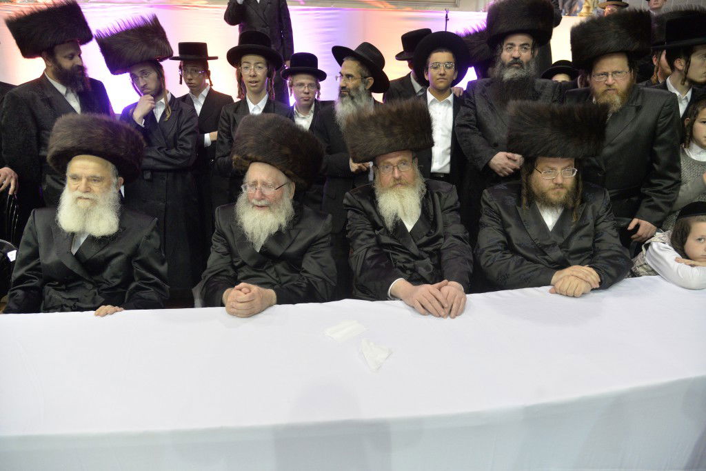 במשך שעות: רבי מיילך הקפיץ את ביתר • צפו