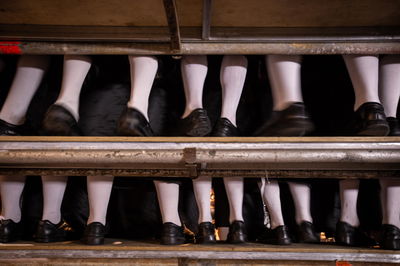 הצדיקים בעולם הזה מתגלים עם... בגדי שבת