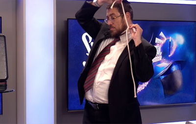 לילדים: המופע של בצלאל הקוסם לחג • צפו