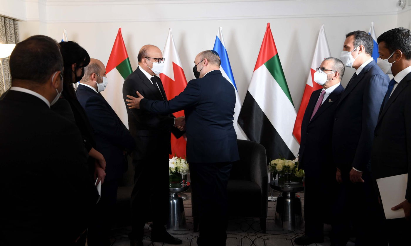 בנט נפגש עם השרים של בחריין והאמירויות